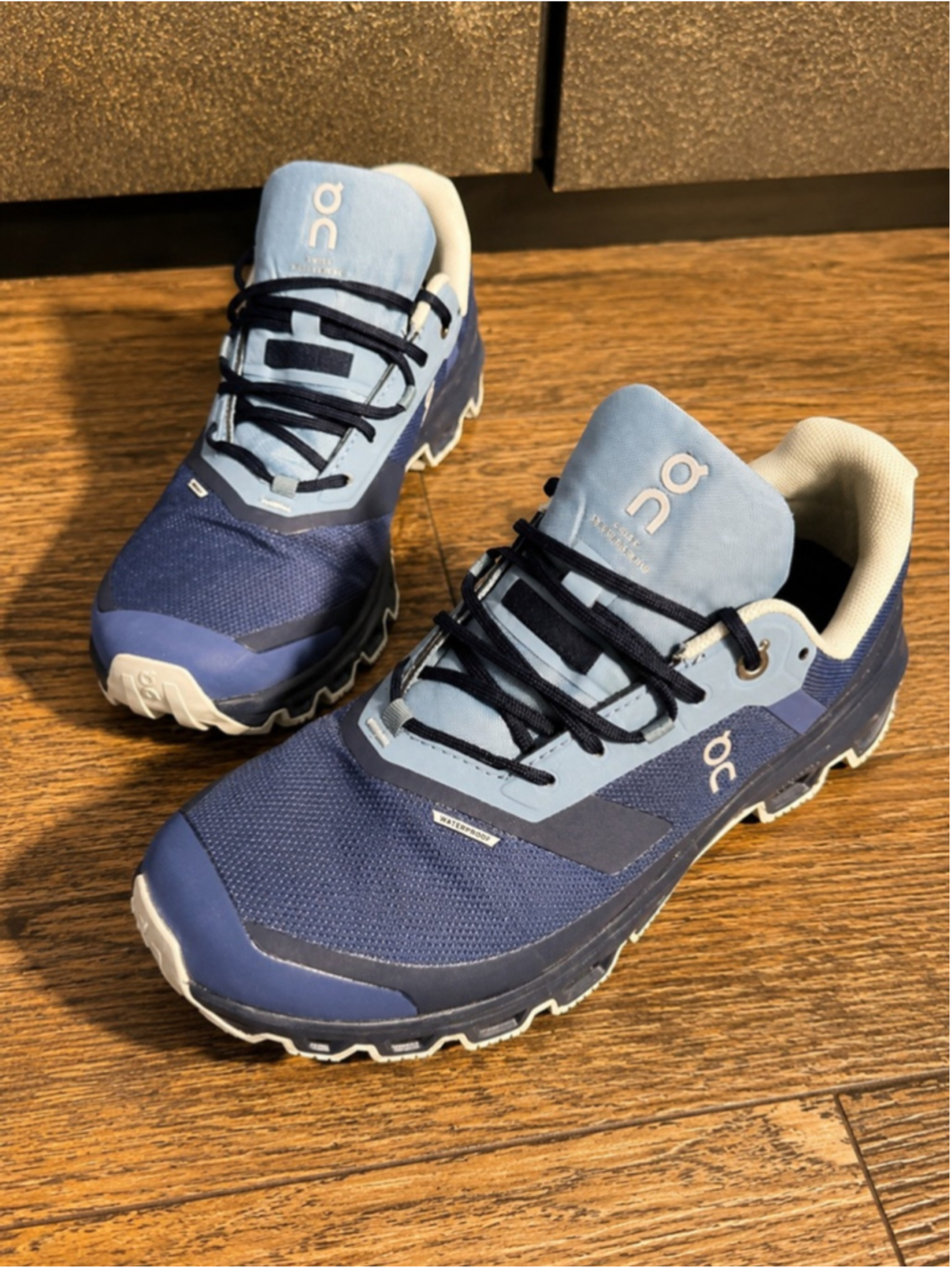 Women's On Cloudventure Waterproof Athletic Shoes 8.5 Blue